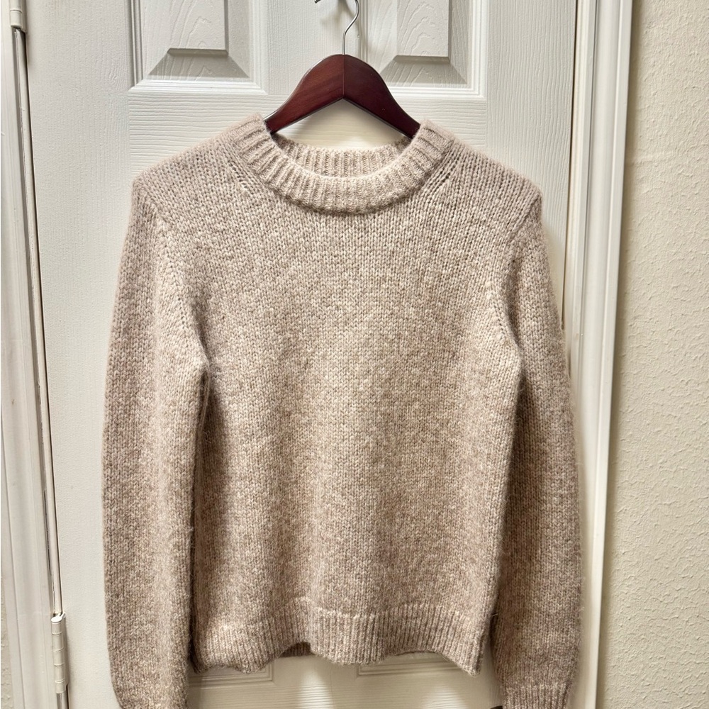 BRAND NEW - Theory Cream Crew Neck Sweater, Size S